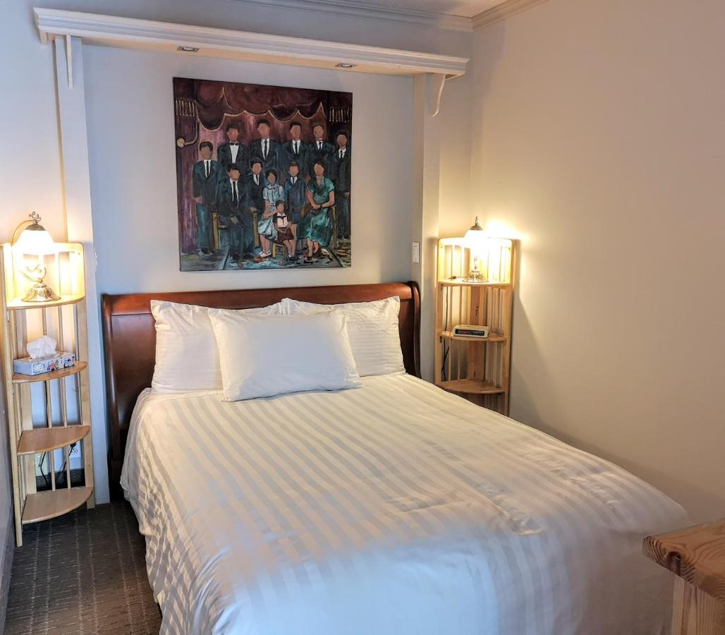 Auberge Des 21 La Baie Eksteriør billede